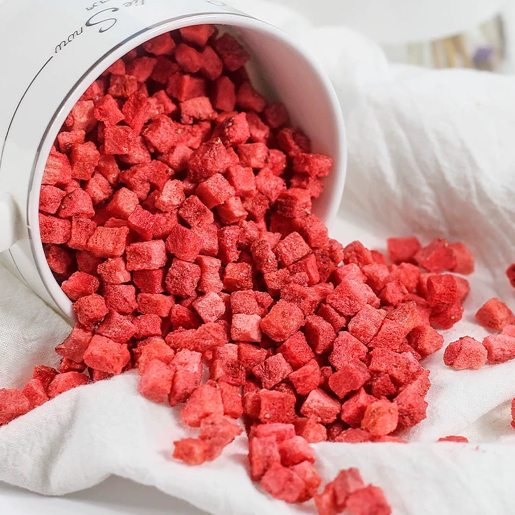 Premium Freeze Dried Strawberries Pieces 100% Natural & No Additives.